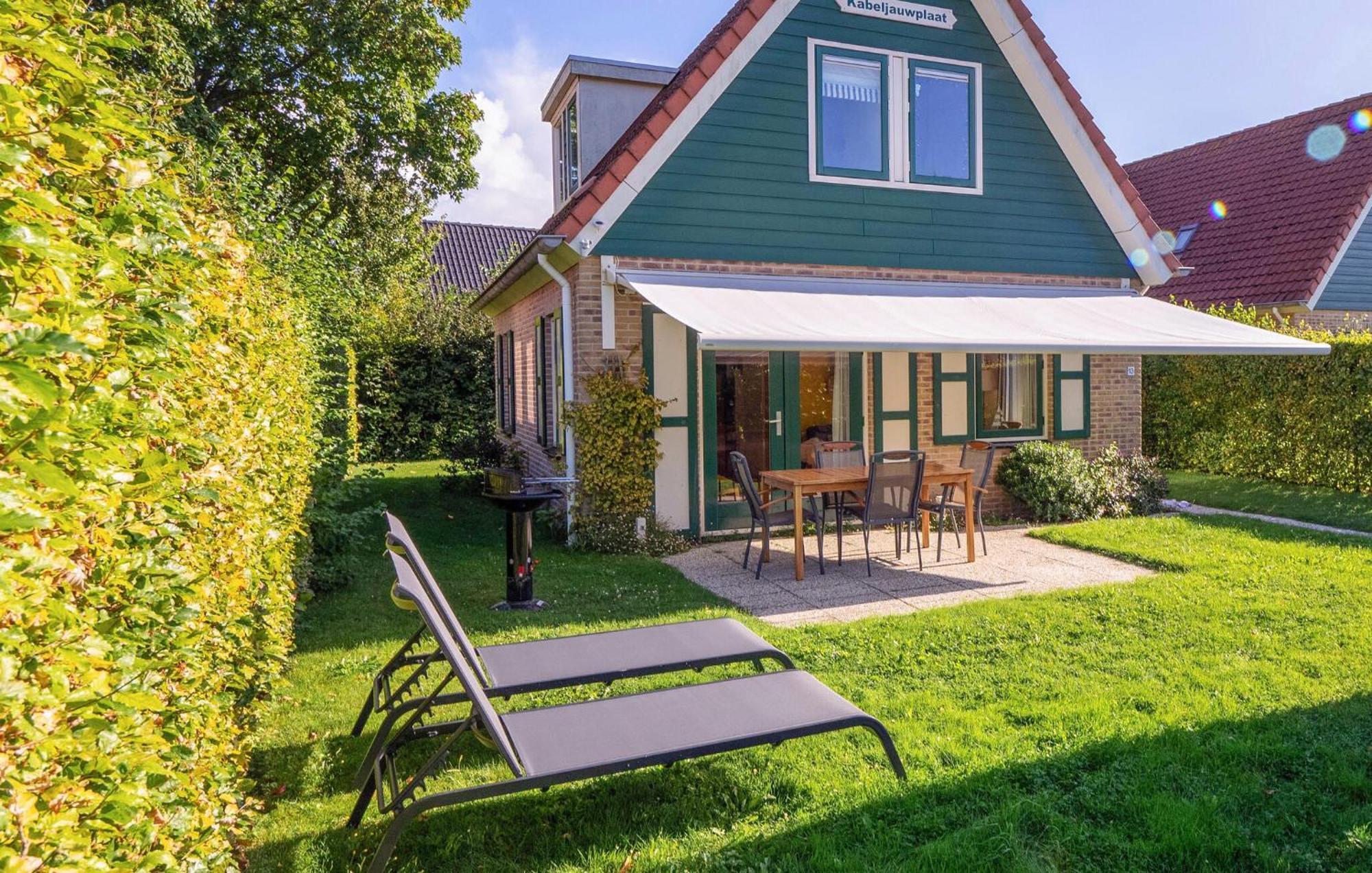 3 Bedroom Lovely Home In Zonnemaire Exterior foto