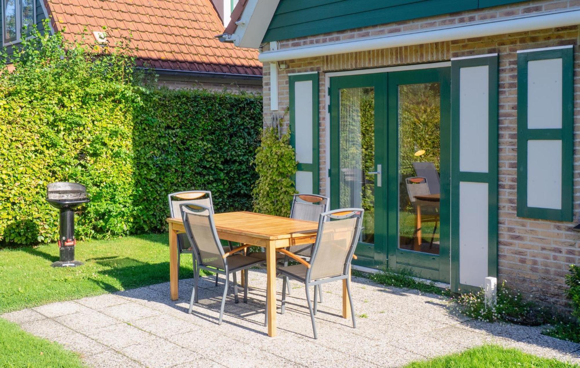 3 Bedroom Lovely Home In Zonnemaire Exterior foto